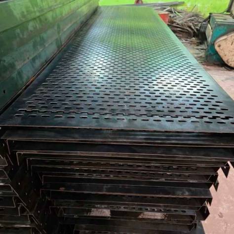 Gi Cable Tray Industrial Perforated Rectangular Cable Tray 1.6mm Thickness Manufacturers, Suppliers in Greater Noida